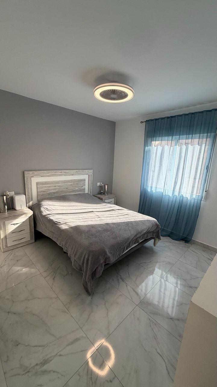 For sale - 3 Bedroom 2 Bathroom Apartment in Torrevieja - Curva Del Palangre  - Alicante