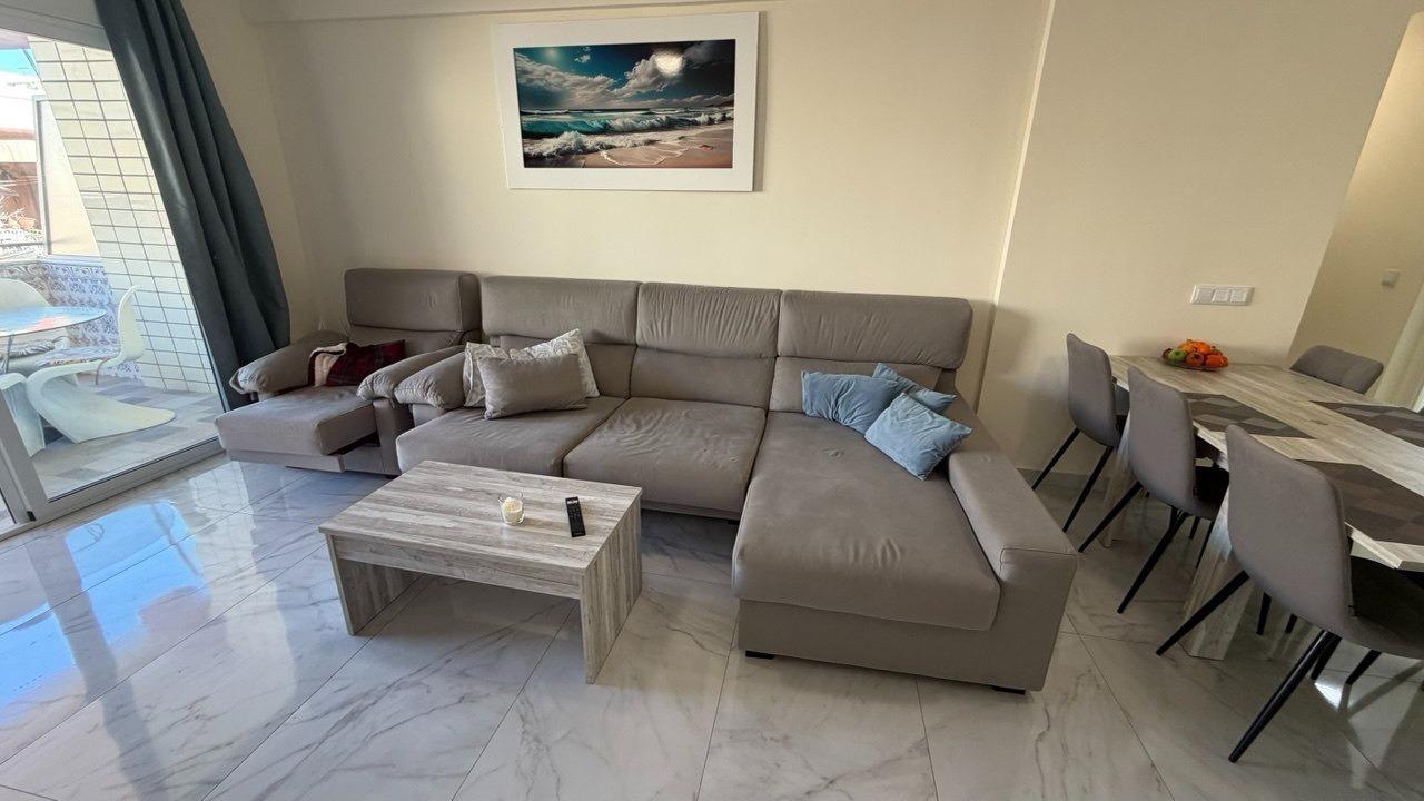 For sale - 3 Bedroom 2 Bathroom Apartment in Torrevieja - Curva Del Palangre  - Alicante
