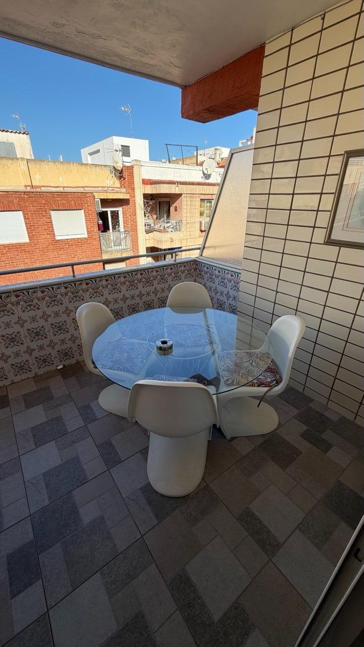 For sale - 3 Bedroom 2 Bathroom Apartment in Torrevieja - Curva Del Palangre  - Alicante