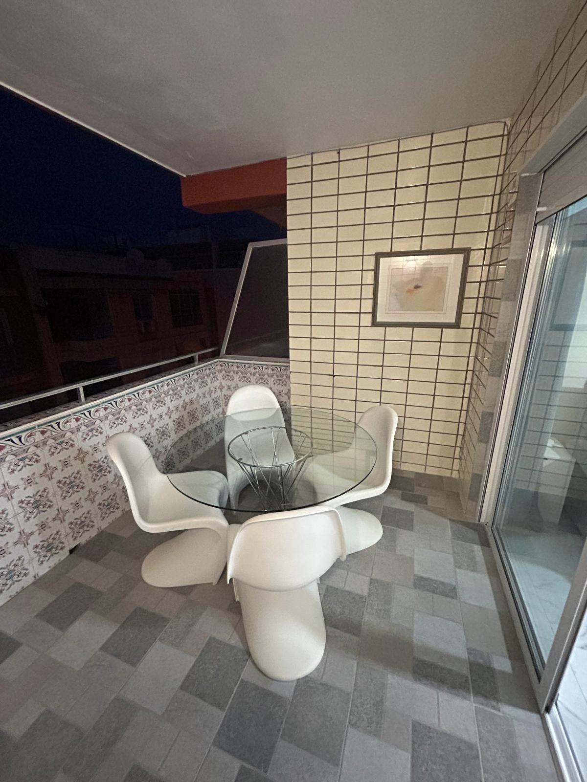 For sale - 3 Bedroom 2 Bathroom Apartment in Torrevieja - Curva Del Palangre  - Alicante