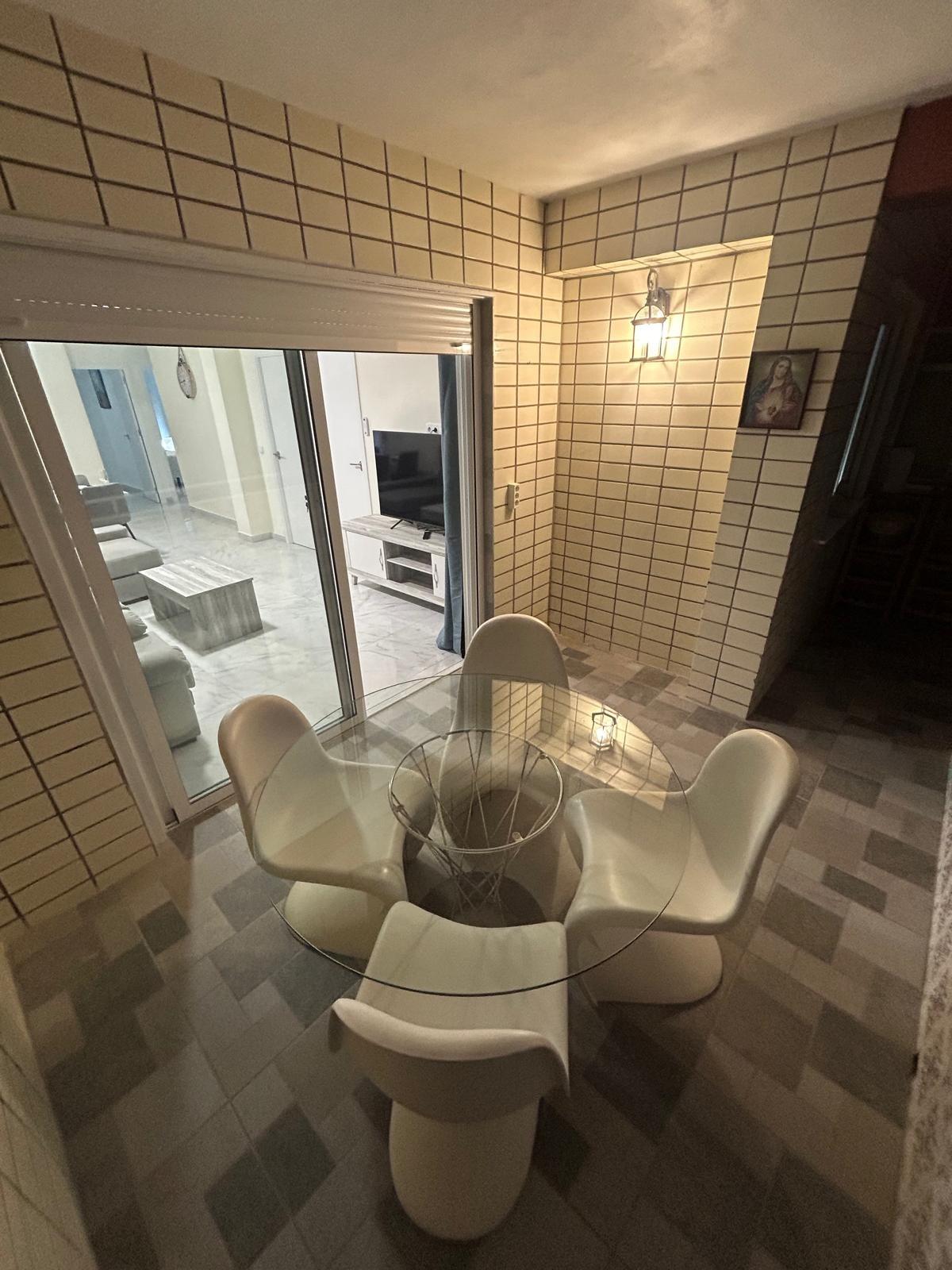 For sale - 3 Bedroom 2 Bathroom Apartment in Torrevieja - Curva Del Palangre  - Alicante