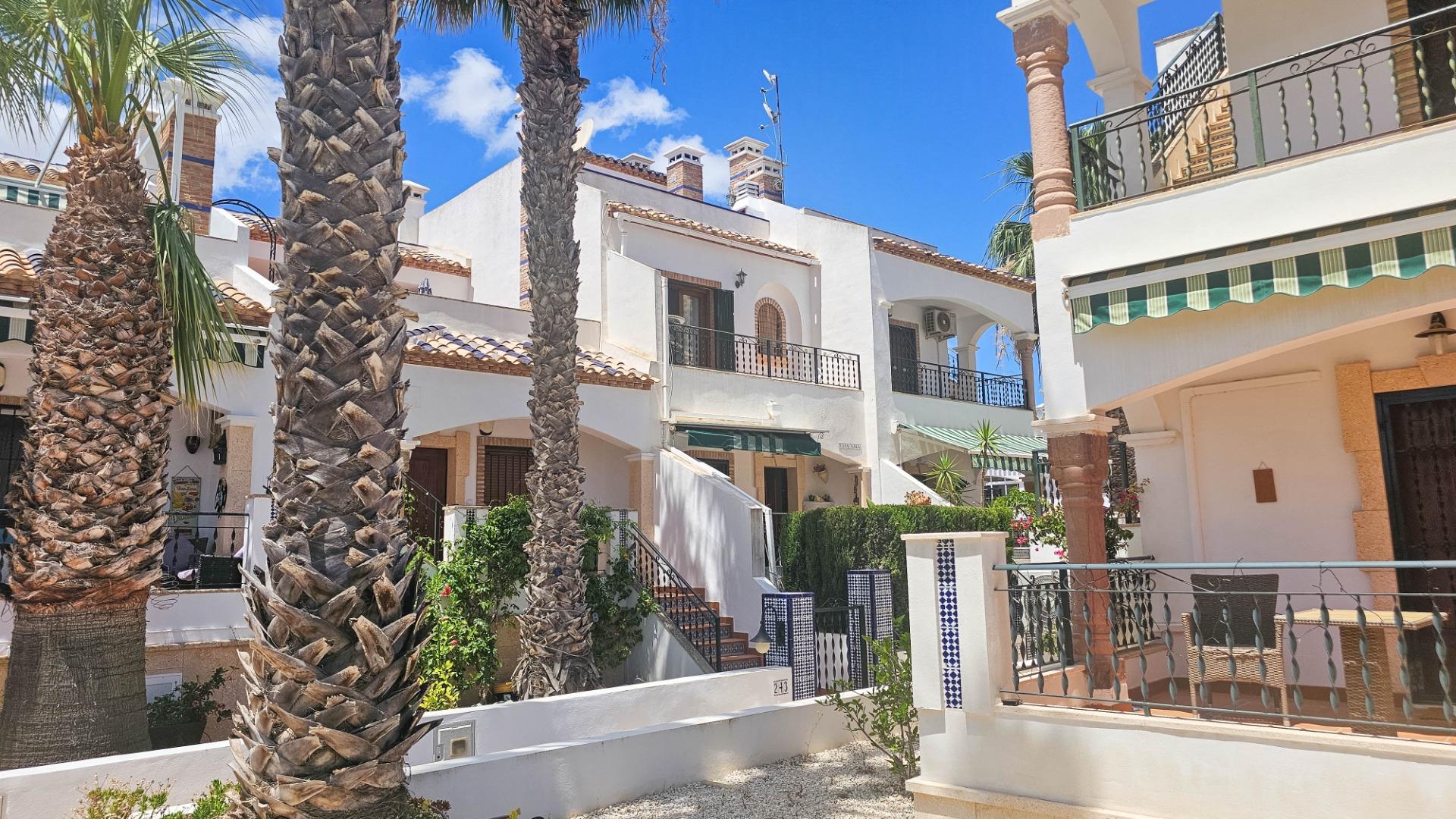 For sale - 2 Bedroom 2 Bathroom Town House in Orihuela Costa - Pau 8  - Alicante