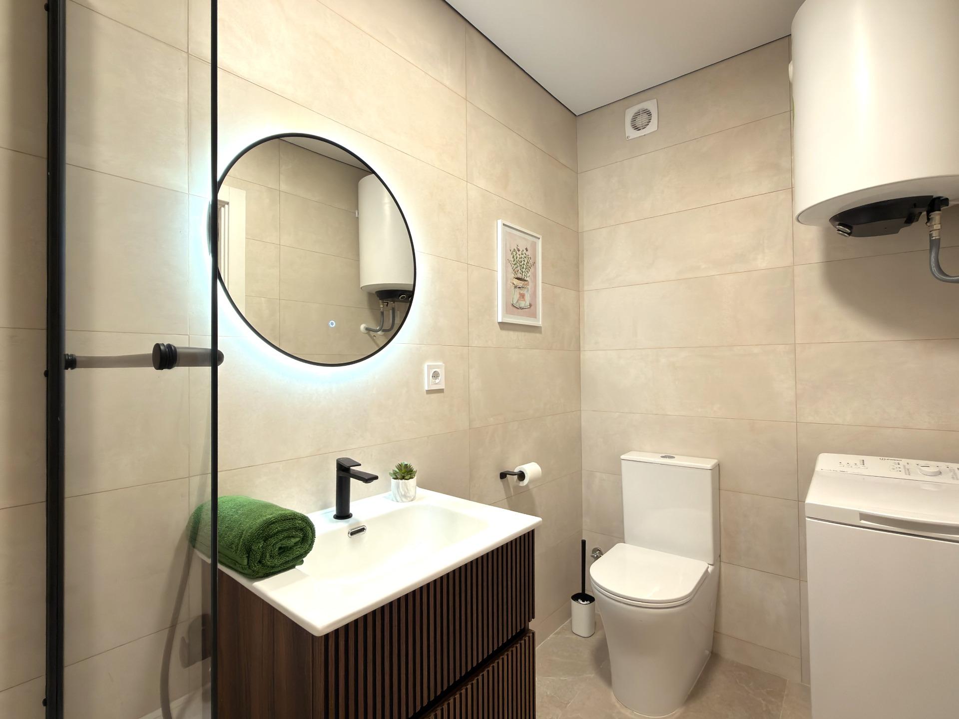 For sale - 2 Bedroom 1 Bathroom Apartment in Torrevieja - Curva Del Palangre  - Alicante