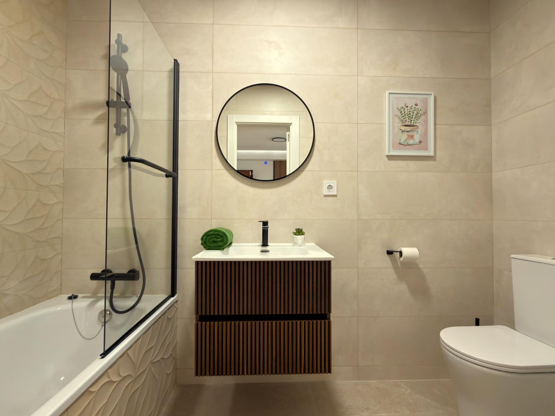 For sale - 2 Bedroom 1 Bathroom Apartment in Torrevieja - Curva Del Palangre  - Alicante