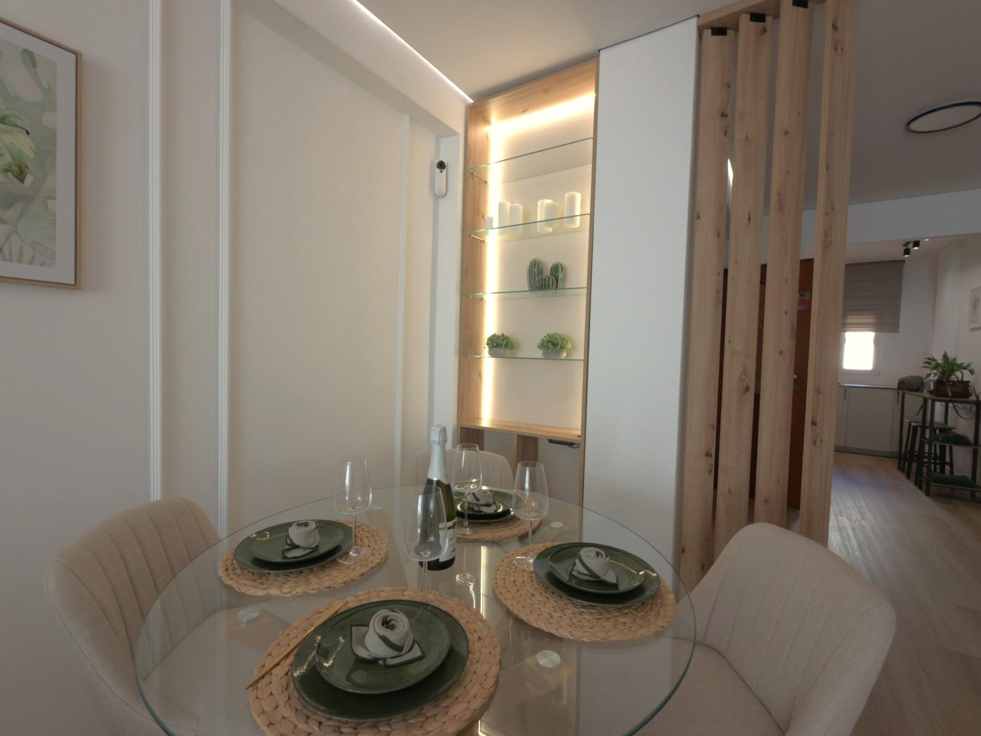 For sale - 2 Bedroom 1 Bathroom Apartment in Torrevieja - Curva Del Palangre  - Alicante