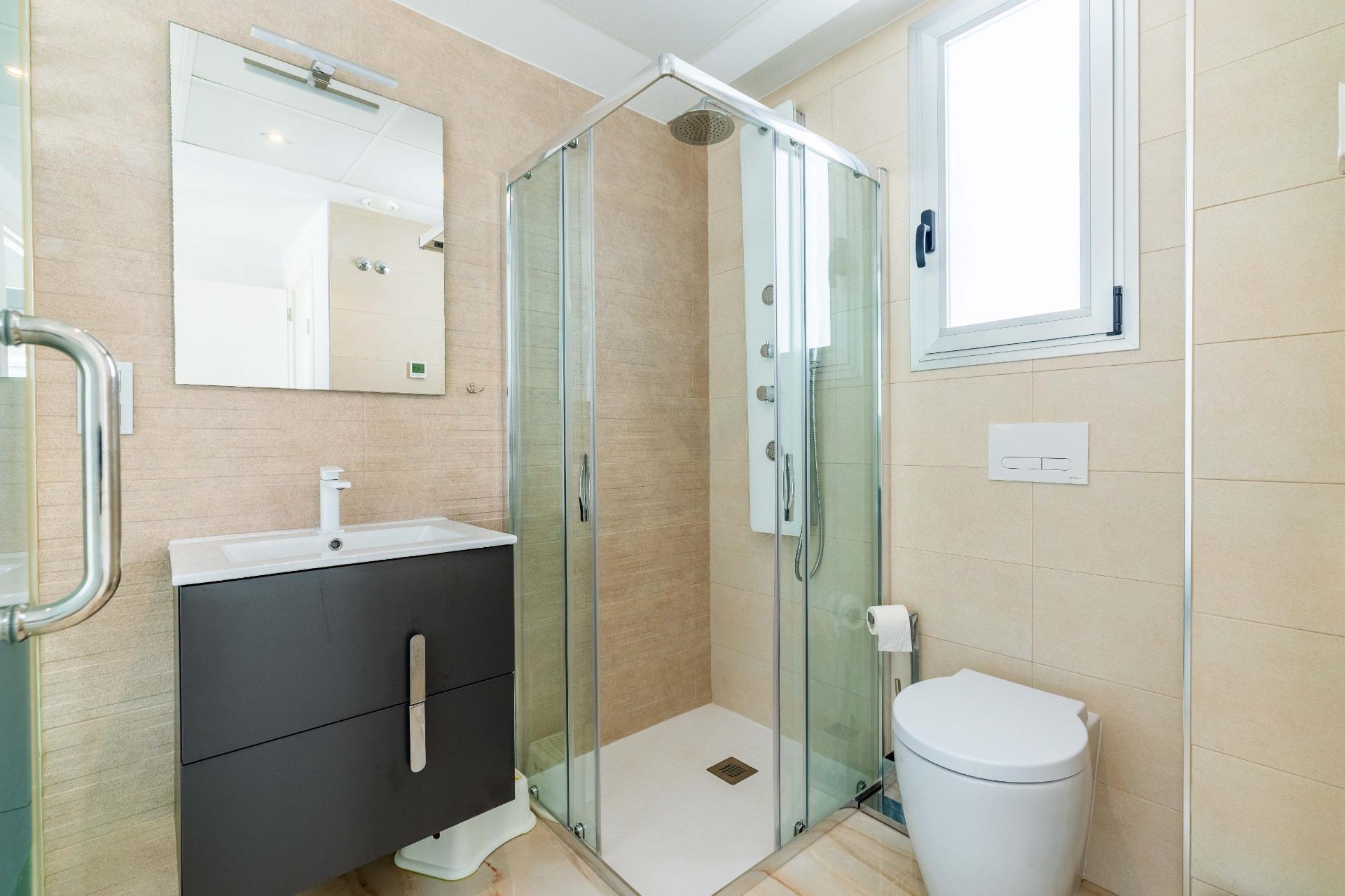 For sale - 3 Bedroom 3 Bathroom Villa in Rojales - Doña Pepa  - Alicante