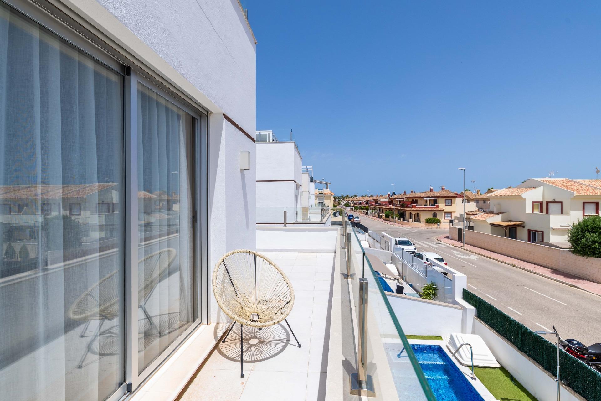 For sale - 3 Bedroom 3 Bathroom Villa in Rojales - Doña Pepa  - Alicante