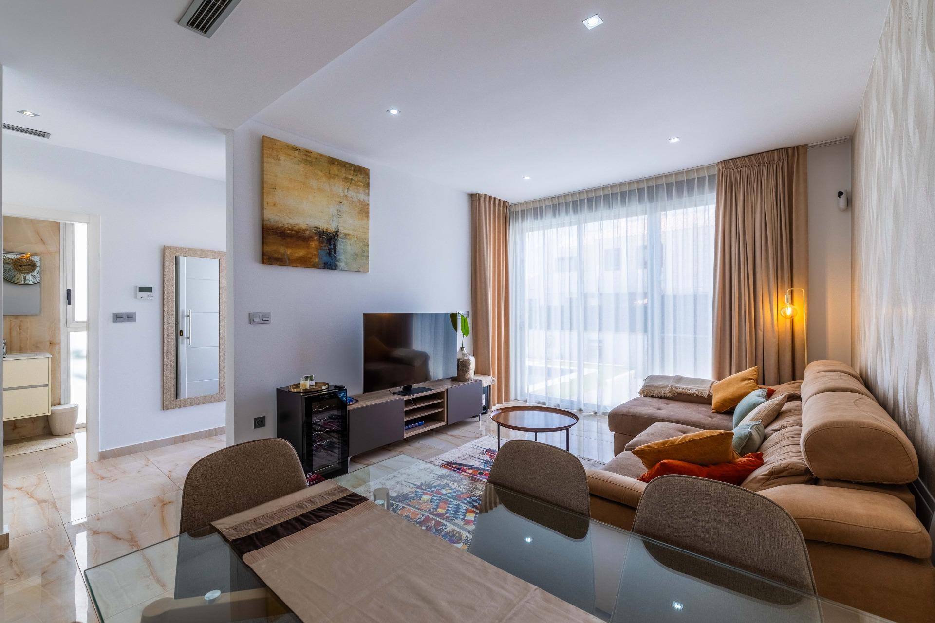 For sale - 3 Bedroom 3 Bathroom Villa in Rojales - Doña Pepa  - Alicante