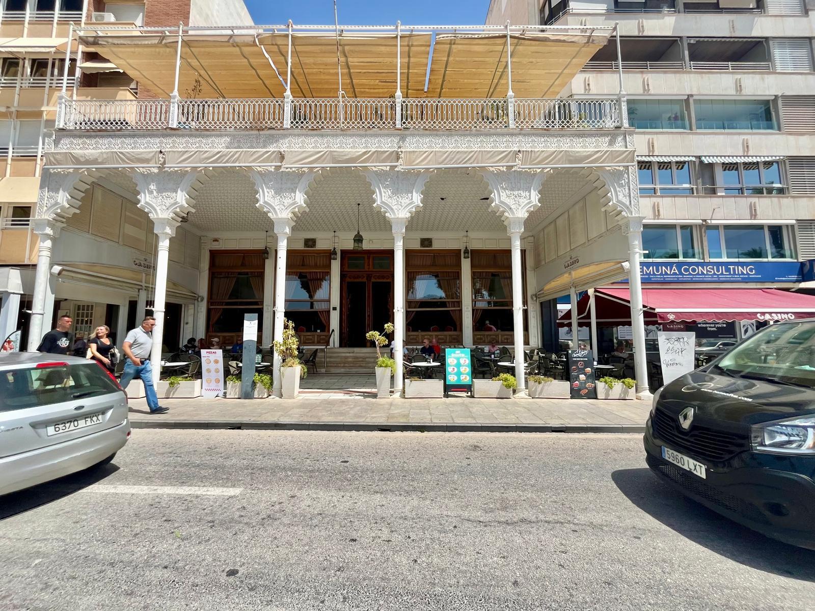 For sale - 3 Bedroom 1 Bathroom Apartment in Torrevieja - Centro  - Alicante