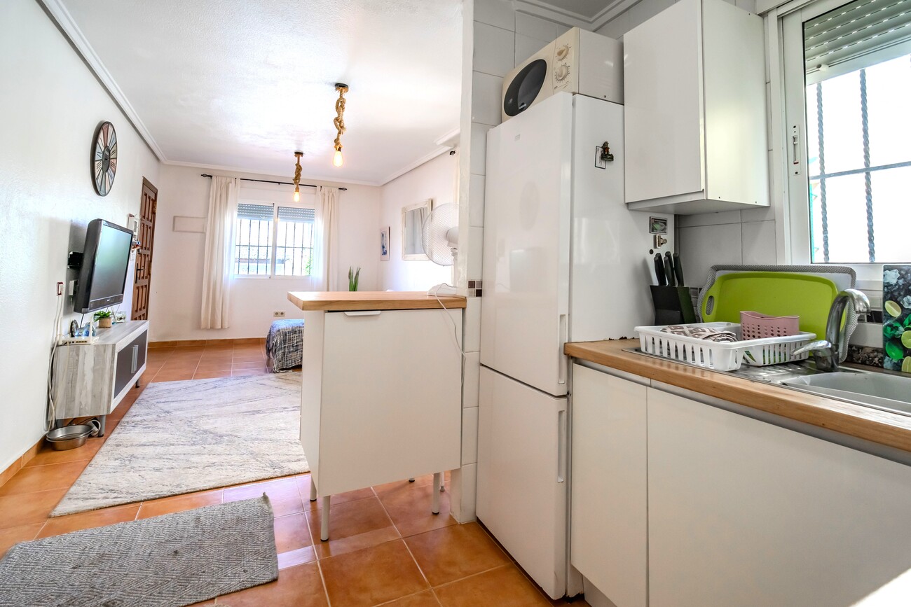 For sale - 3 Bedroom 1 Bathroom Semi Detached in Los Altos - Res Valle de los pinos  - Alicante