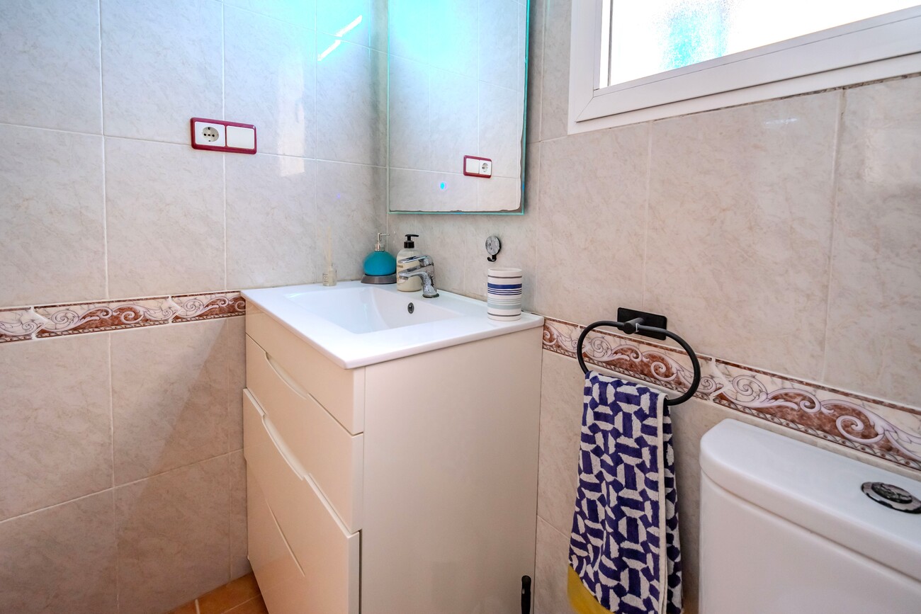 For sale - 3 Bedroom 1 Bathroom Semi Detached in Los Altos - Res Valle de los pinos  - Alicante