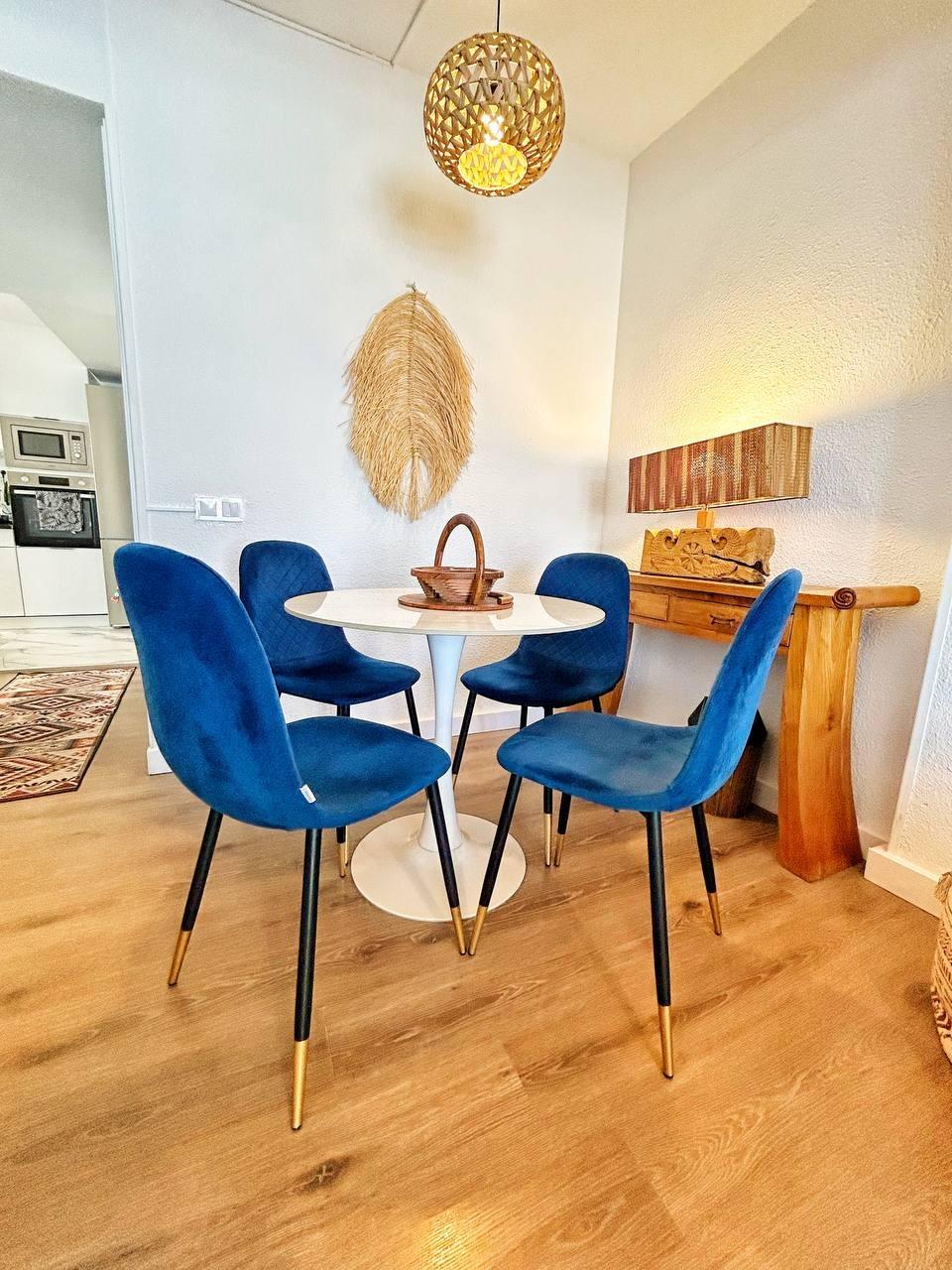 For sale - 3 Bedroom 1 Bathroom Penthouse in Torrevieja - Centro  - Alicante