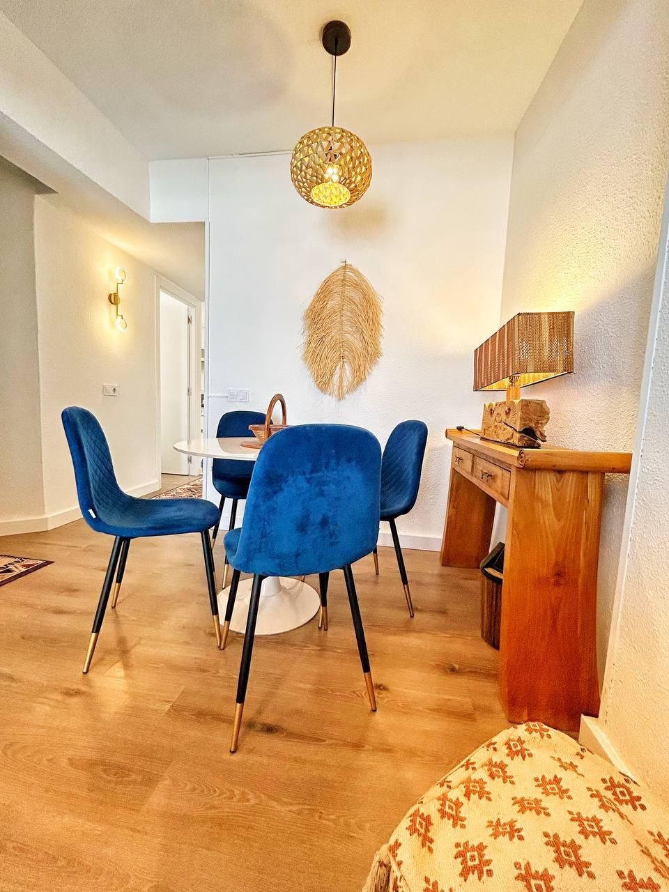 For sale - 3 Bedroom 1 Bathroom Penthouse in Torrevieja - Centro  - Alicante