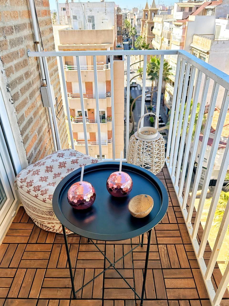 For sale - 3 Bedroom 1 Bathroom Penthouse in Torrevieja - Centro  - Alicante