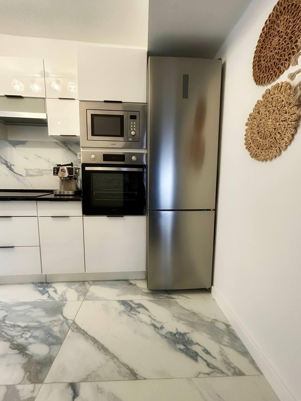 For sale - 3 Bedroom 1 Bathroom Penthouse in Torrevieja - Centro  - Alicante