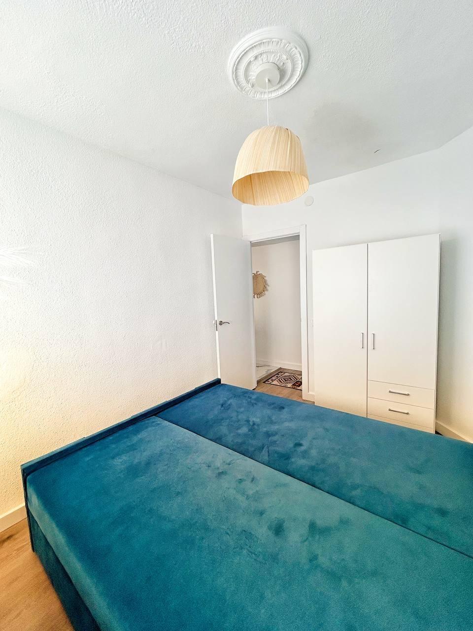For sale - 3 Bedroom 1 Bathroom Penthouse in Torrevieja - Centro  - Alicante