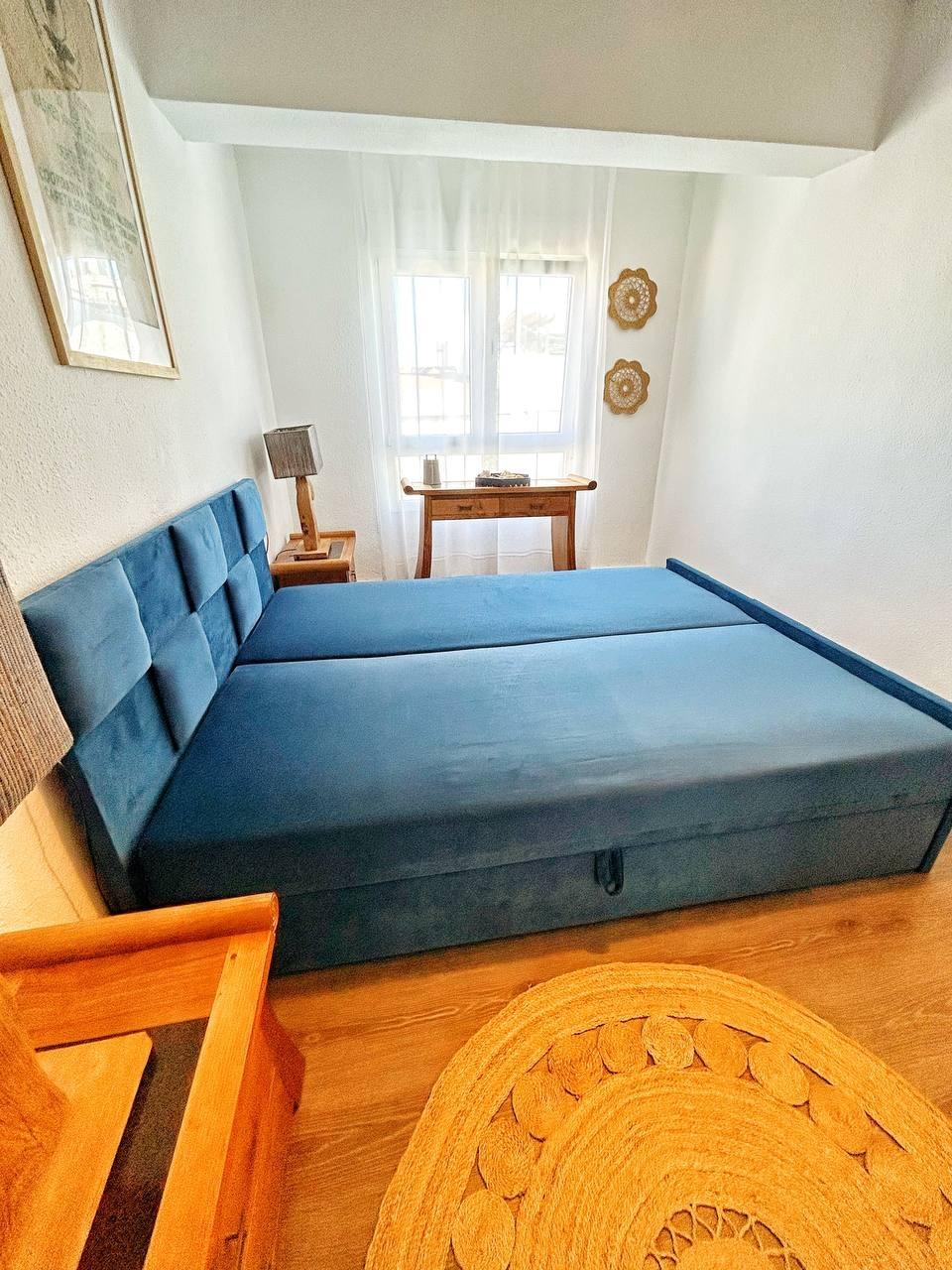For sale - 3 Bedroom 1 Bathroom Penthouse in Torrevieja - Centro  - Alicante