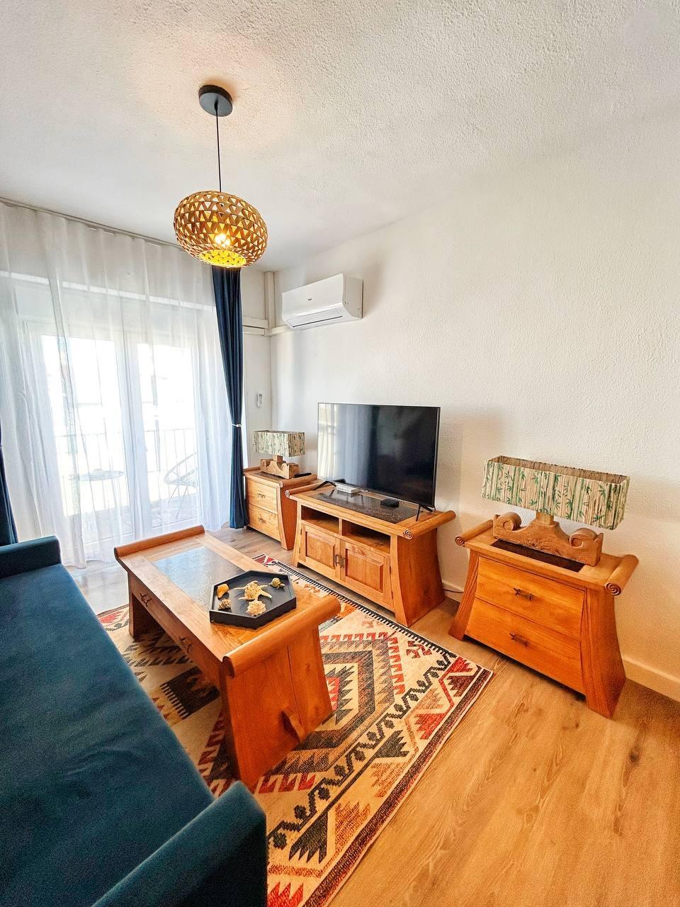 For sale - 3 Bedroom 1 Bathroom Penthouse in Torrevieja - Centro  - Alicante