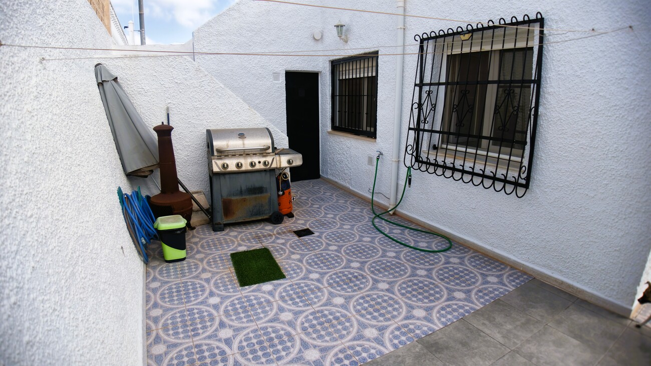 For sale - 2 Bedroom 1 Bathroom Bungalow in Blue Lagoon - Costa Blanca  - Alicante
