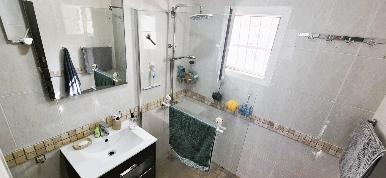 For sale - 2 Bedroom 1 Bathroom Bungalow in Blue Lagoon - Costa Blanca  - Alicante