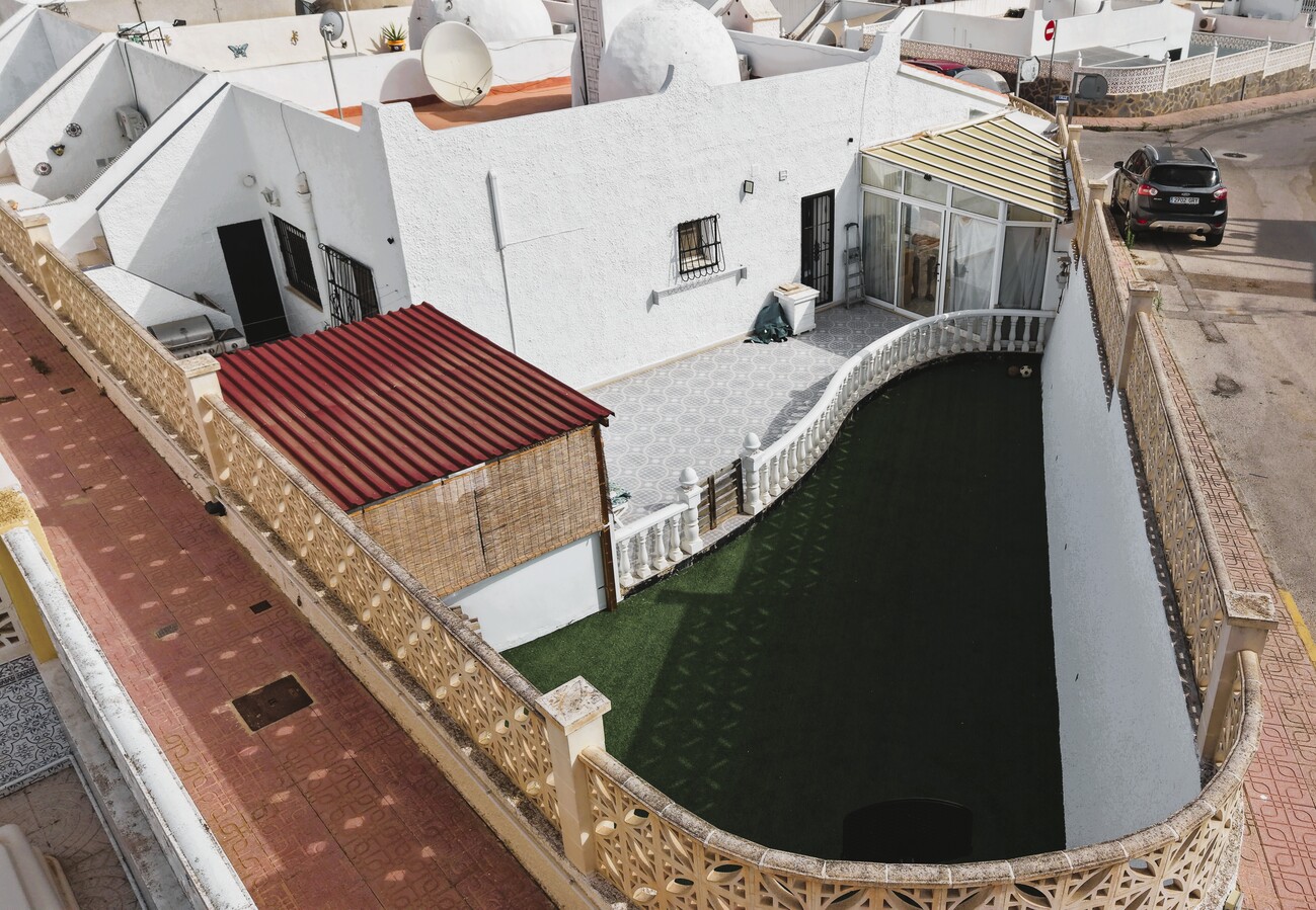 For sale - 2 Bedroom 1 Bathroom Bungalow in Blue Lagoon - Costa Blanca  - Alicante