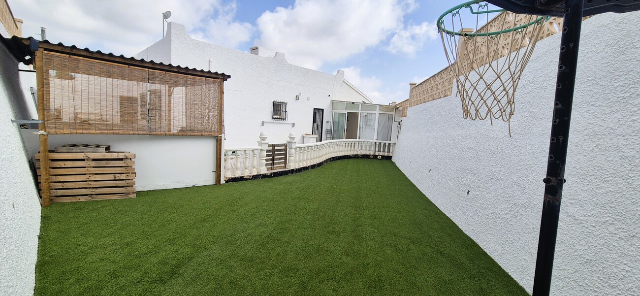 For sale - 2 Bedroom 1 Bathroom Bungalow in Blue Lagoon - Costa Blanca  - Alicante