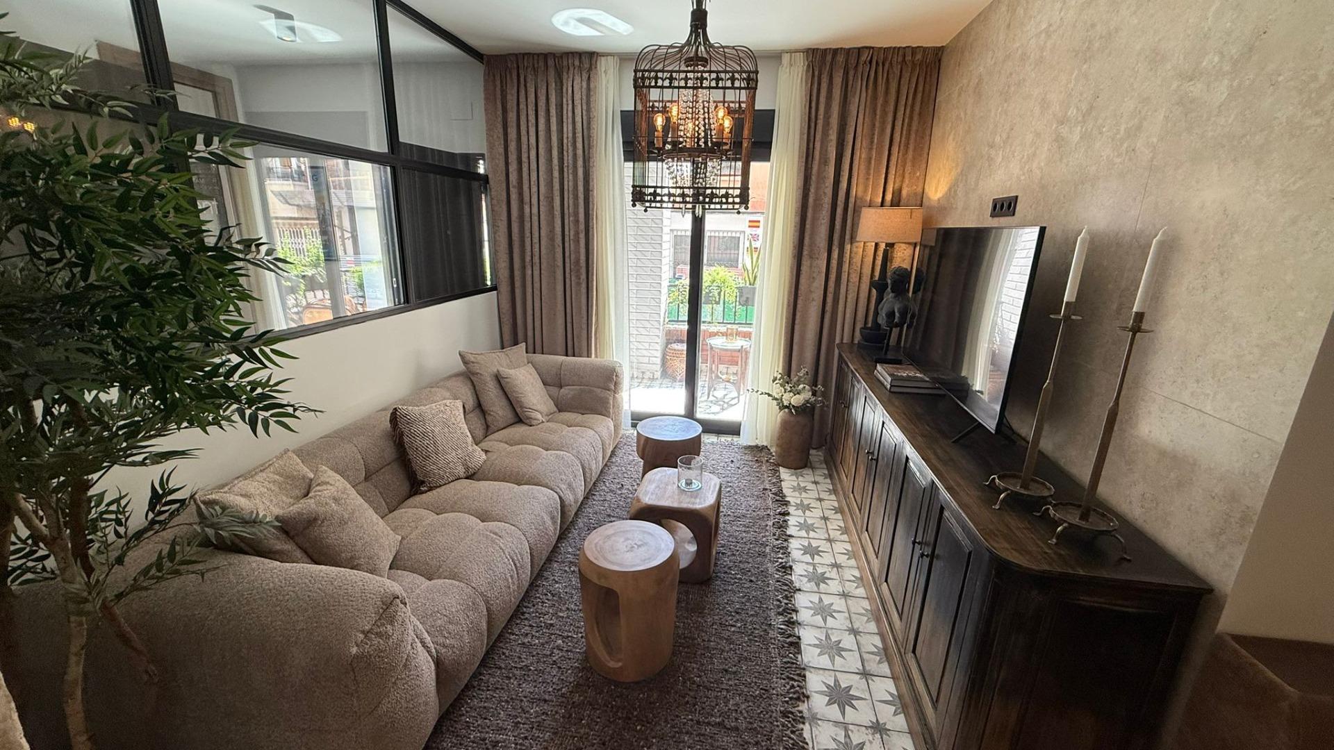 For sale - 2 Bedroom 2 Bathroom Apartment in Torrevieja - Estacion De Autobuses  - Alicante