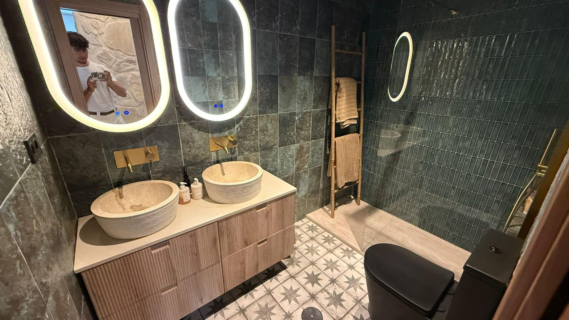 For sale - 2 Bedroom 2 Bathroom Apartment in Torrevieja - Estacion De Autobuses  - Alicante