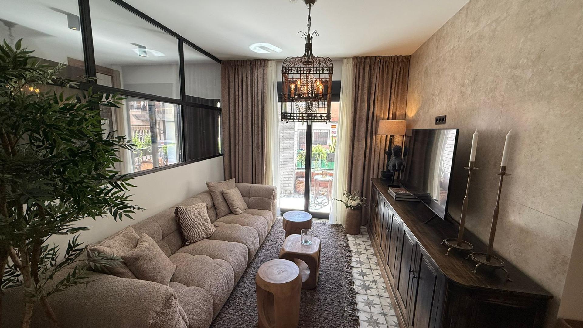 For sale - 2 Bedroom 2 Bathroom Apartment in Torrevieja - Estacion De Autobuses  - Alicante