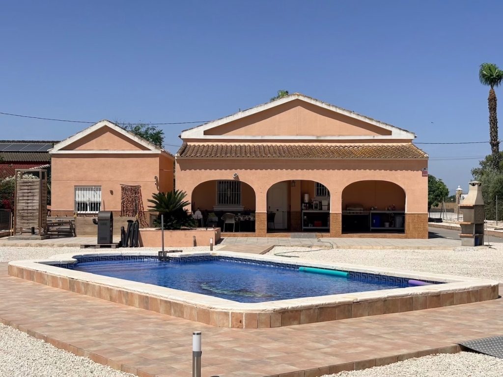 3 Bedroom 2 Bathroom Country House in Dolores
