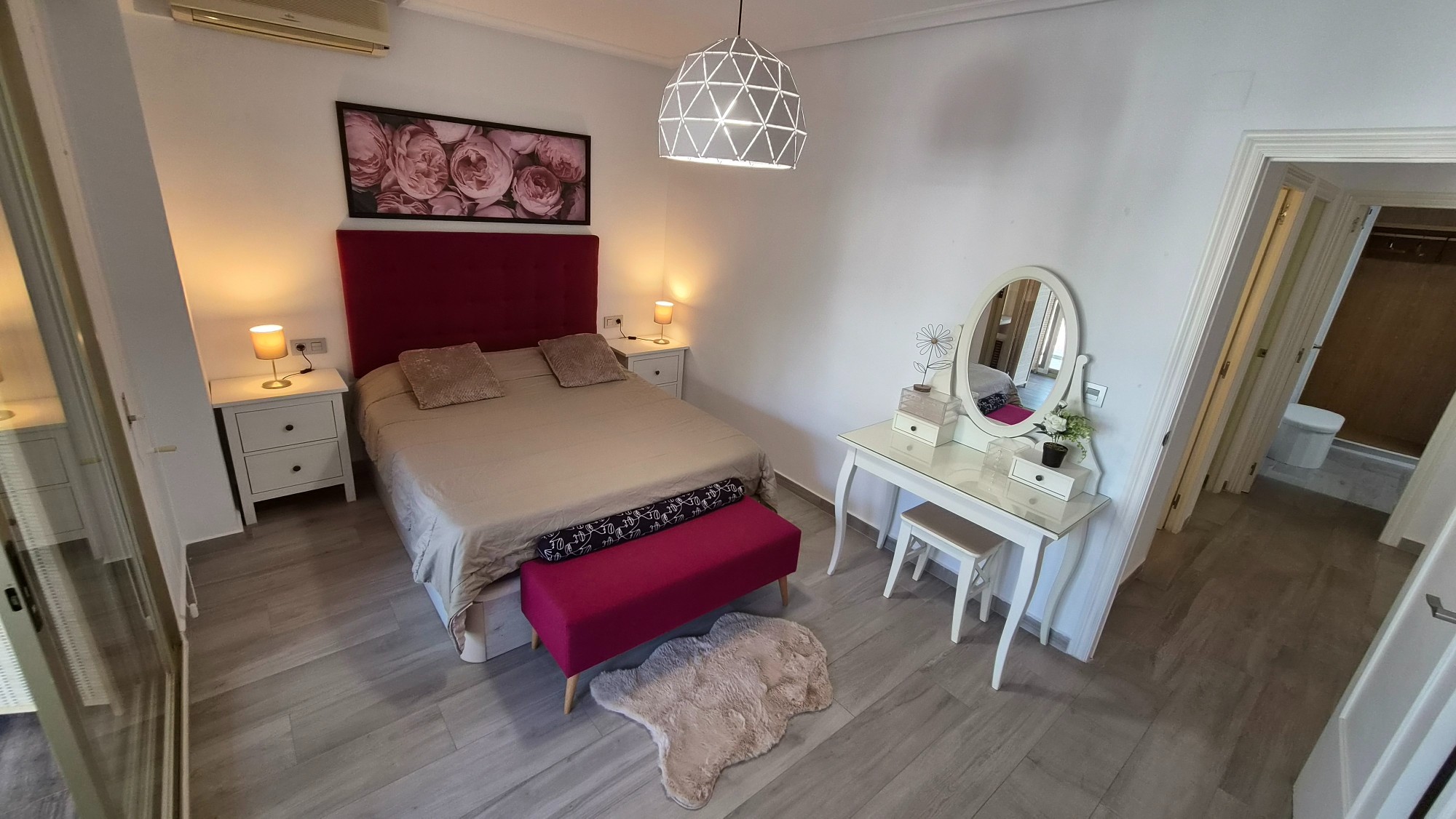 For sale - 3 Bedroom 2 Bathroom Apartment in Torrevieja - Costa Blanca  - Alicante