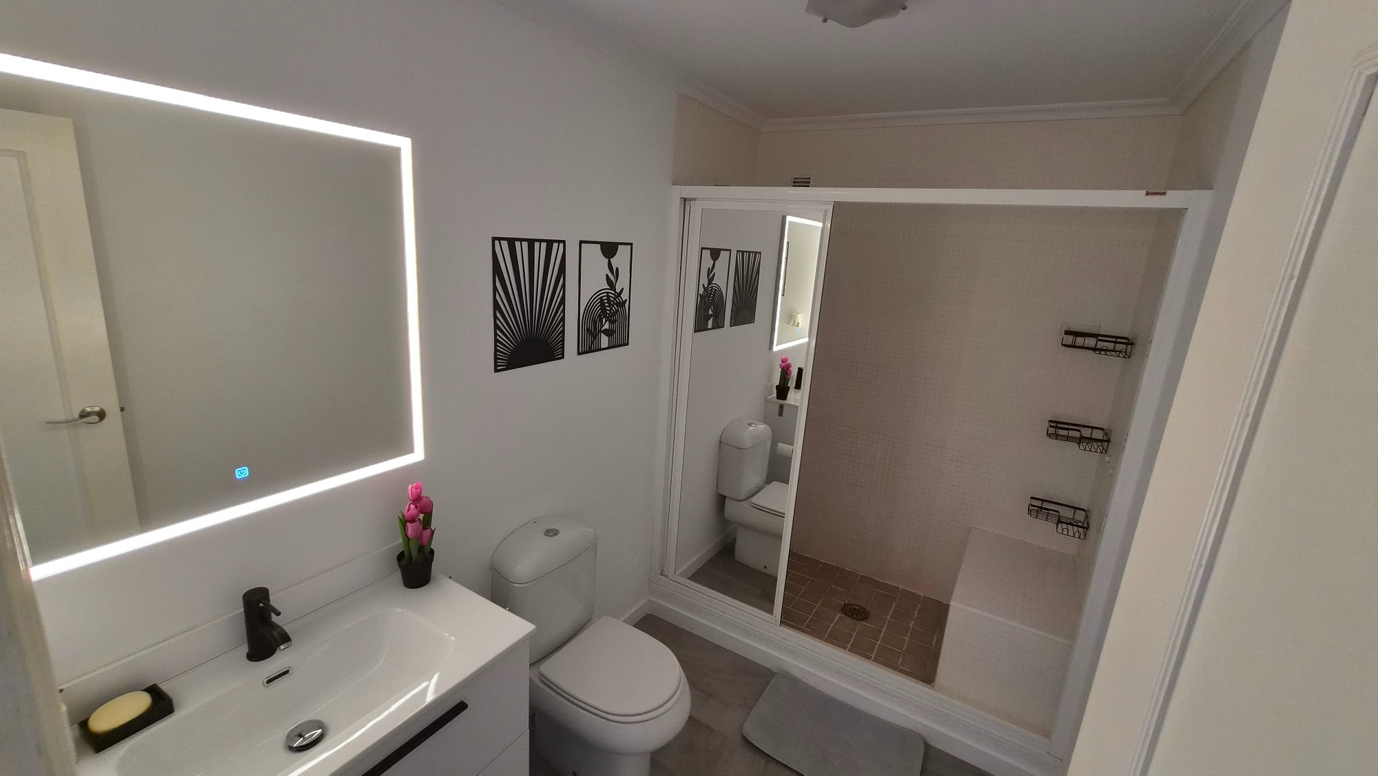 For sale - 3 Bedroom 2 Bathroom Apartment in Torrevieja - Costa Blanca  - Alicante