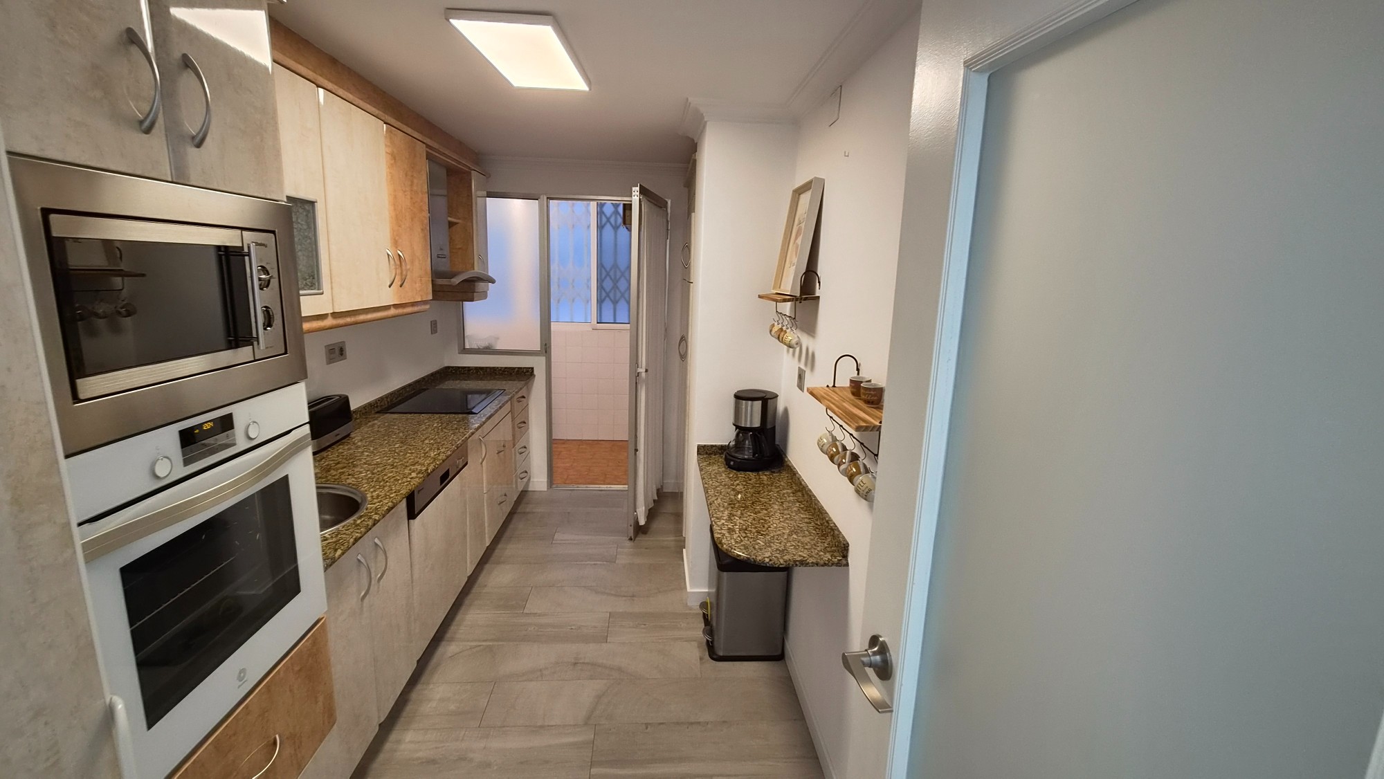 For sale - 3 Bedroom 2 Bathroom Apartment in Torrevieja - Costa Blanca  - Alicante