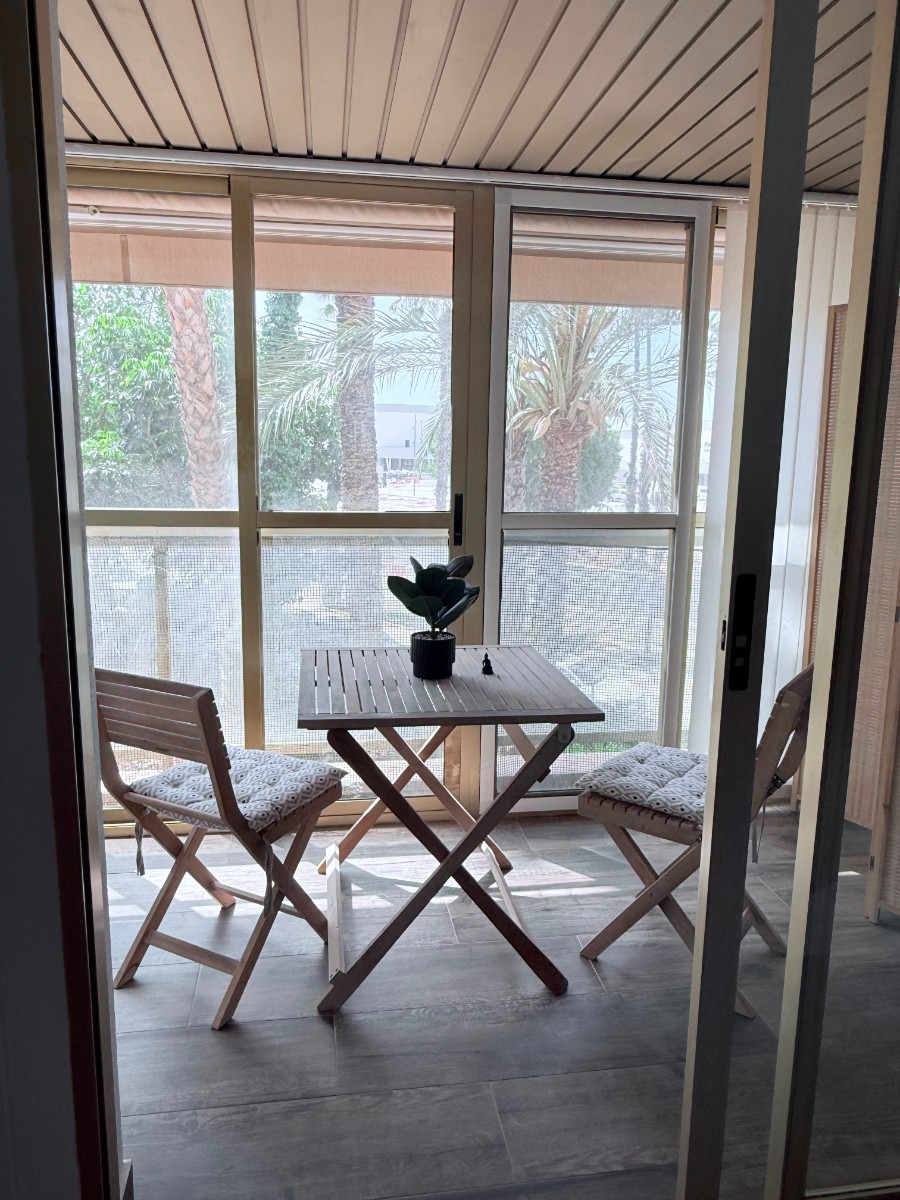 For sale - 3 Bedroom 2 Bathroom Apartment in Torrevieja - Costa Blanca  - Alicante