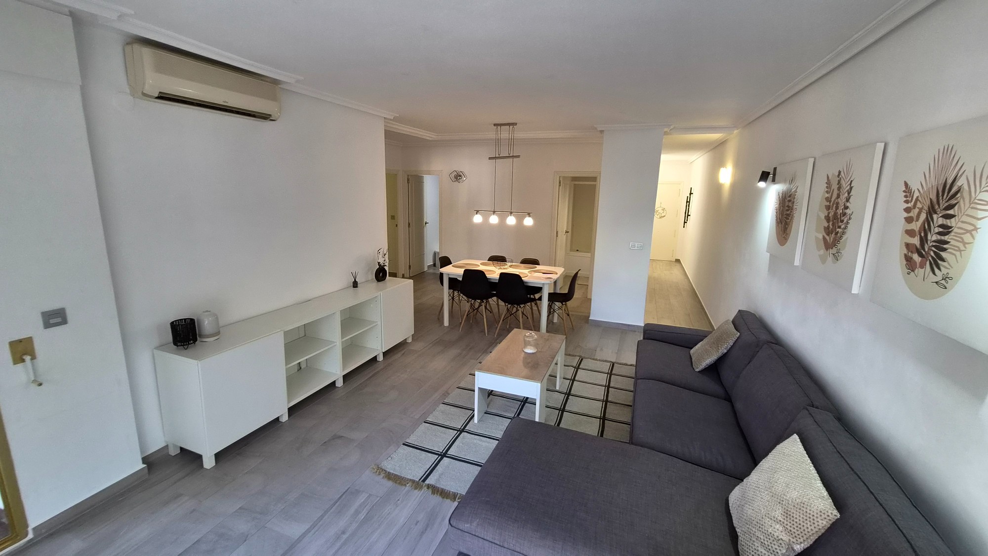 For sale - 3 Bedroom 2 Bathroom Apartment in Torrevieja - Costa Blanca  - Alicante