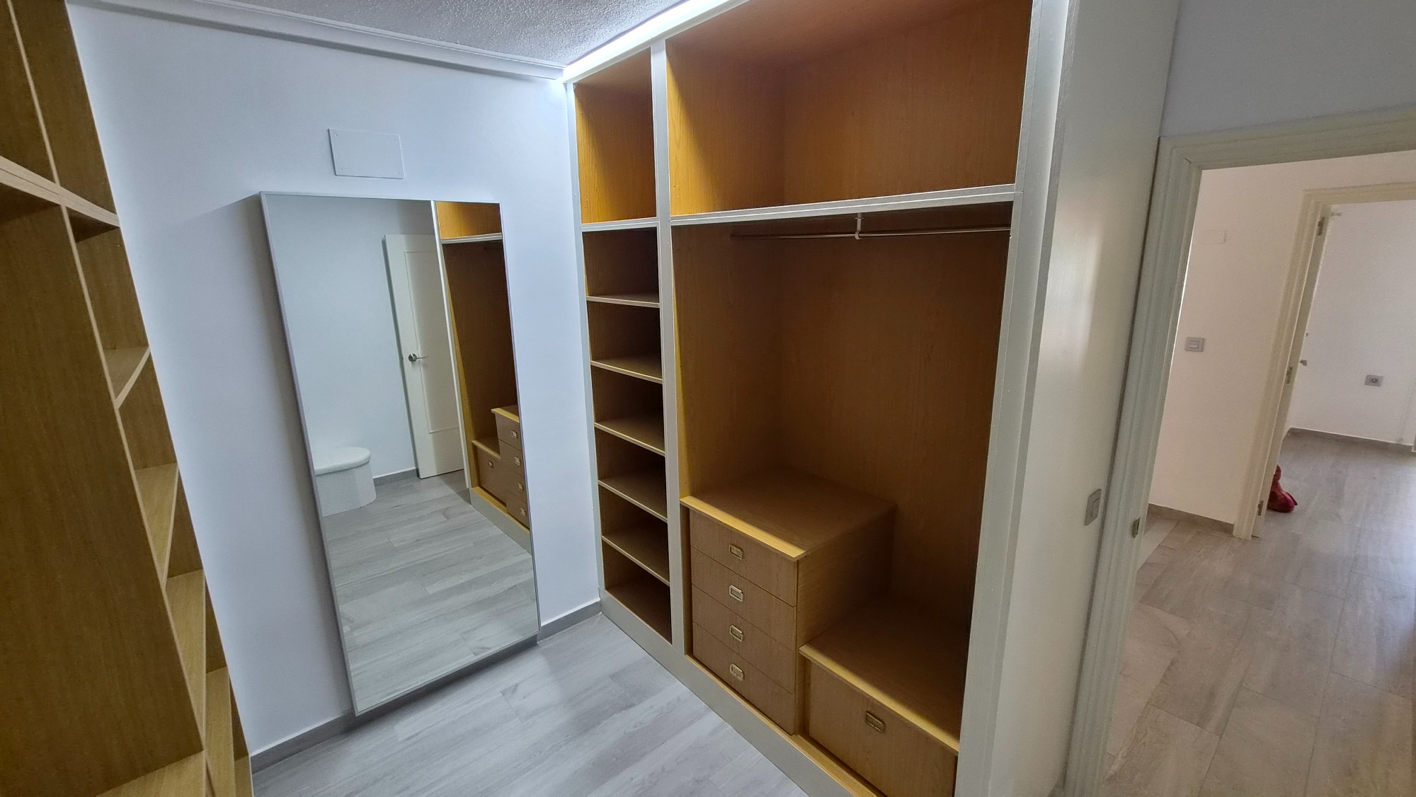 For sale - 3 Bedroom 2 Bathroom Apartment in Torrevieja - Costa Blanca  - Alicante