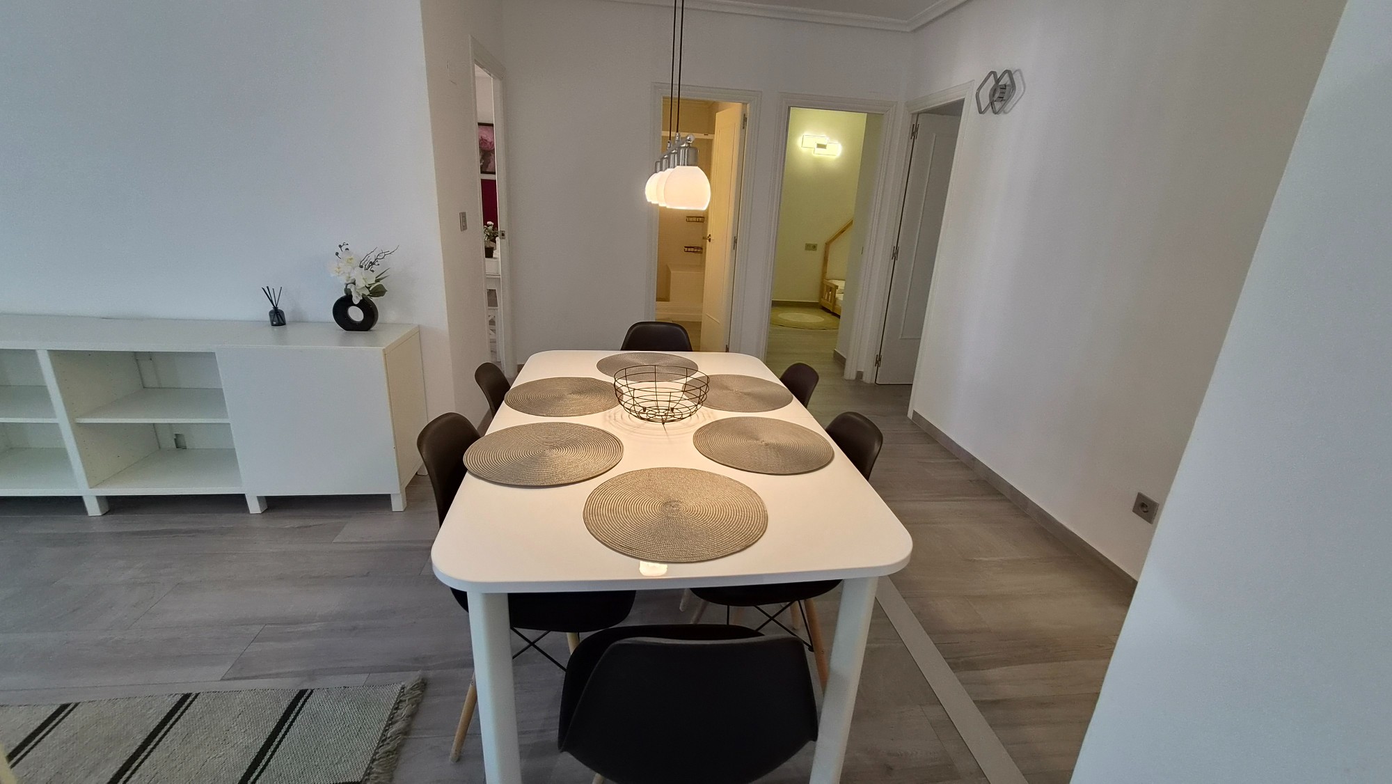 For sale - 3 Bedroom 2 Bathroom Apartment in Torrevieja - Costa Blanca  - Alicante
