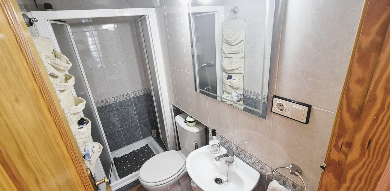 For sale - 6 Bedroom 2 Bathroom Quad House in Torrevieja - Costa Blanca  - Alicante