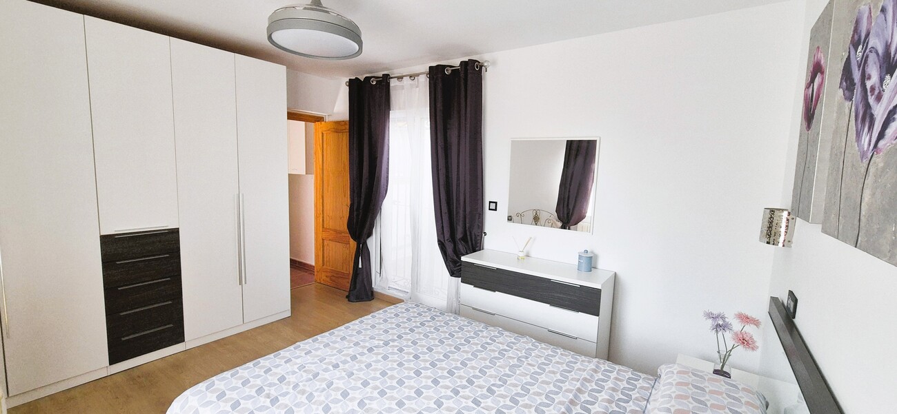For sale - 6 Bedroom 2 Bathroom Quad House in Torrevieja - Costa Blanca  - Alicante