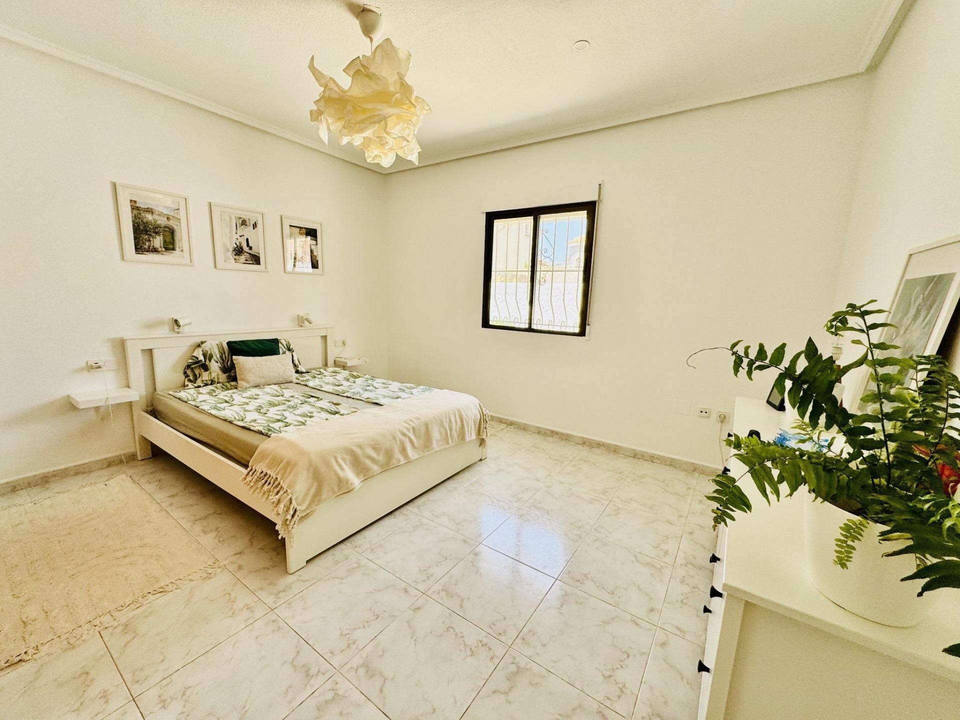 For sale - 2 Bedroom 1 Bathroom Villa in Torrevieja - La Siesta - El Salado - Torreta  - Alicante