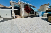 27-424-457-11-924/78400, 2 Bedroom 1 Bathroom Villa in Torrevieja