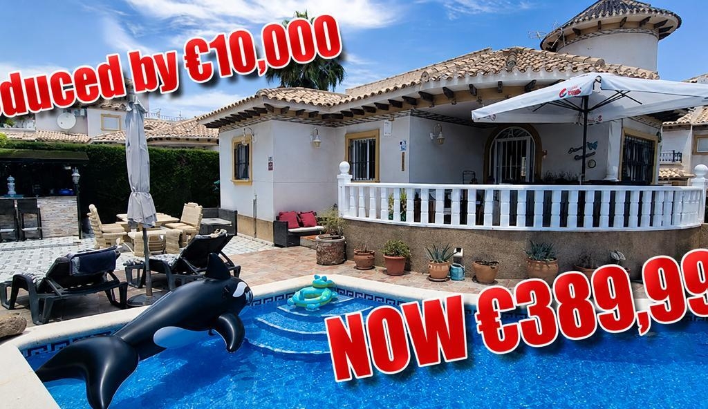 4 Bedroom 3 Bathroom Villa in Villamartin