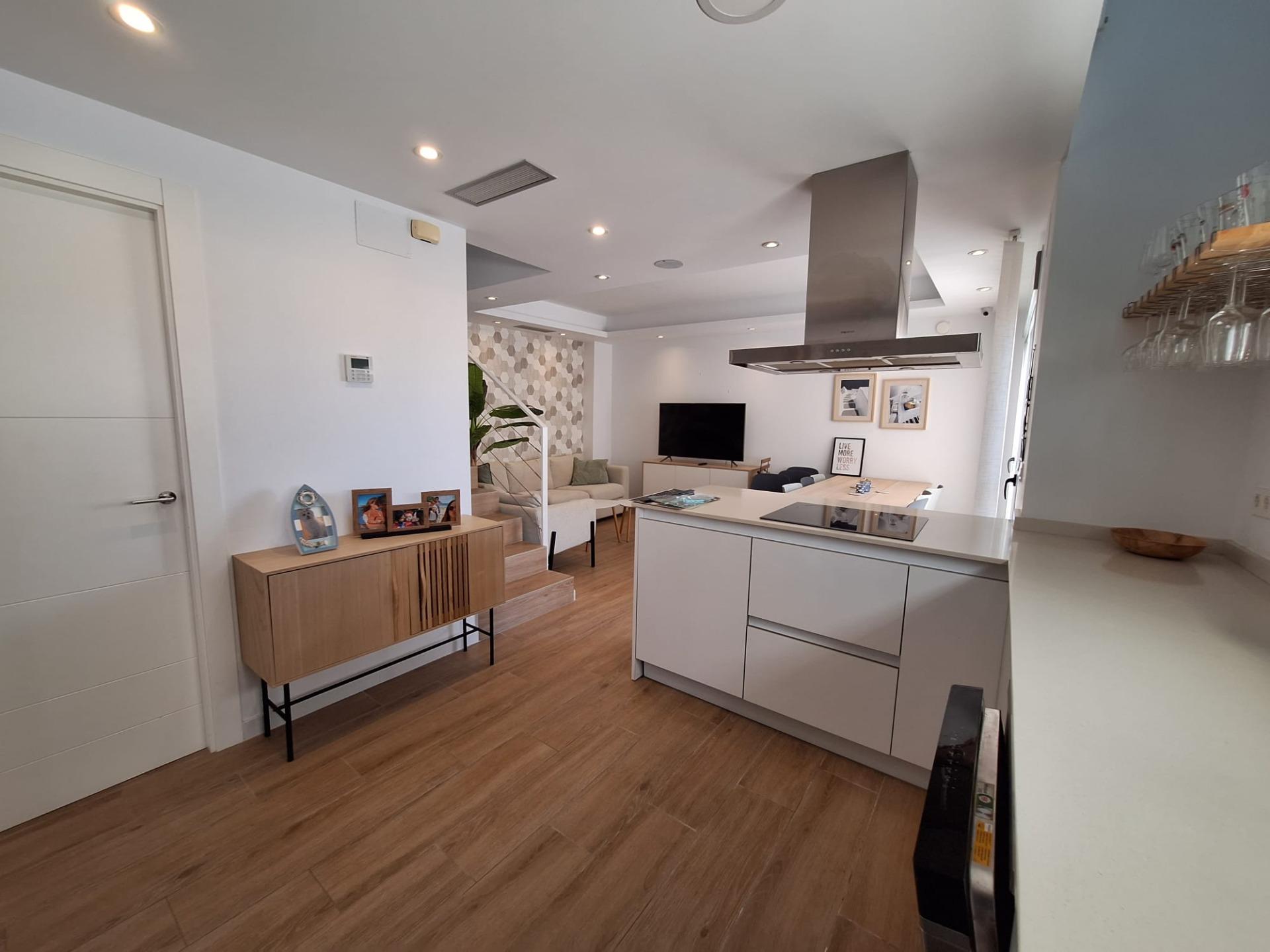 For sale - 3 Bedroom 3 Bathroom Villa in Torrevieja - Los Frutales  - Alicante