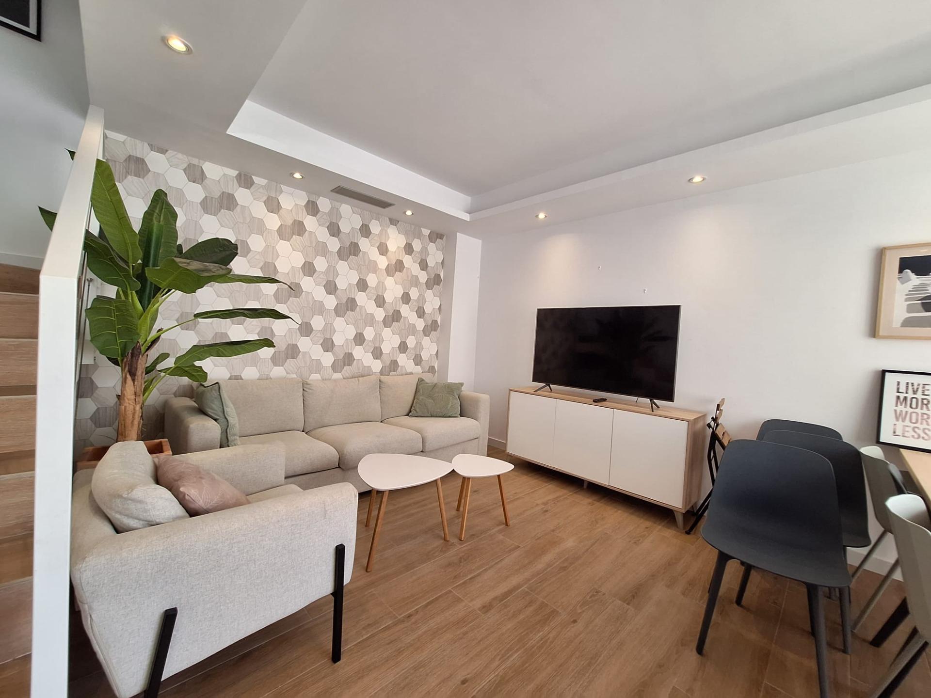 For sale - 3 Bedroom 3 Bathroom Villa in Torrevieja - Los Frutales  - Alicante