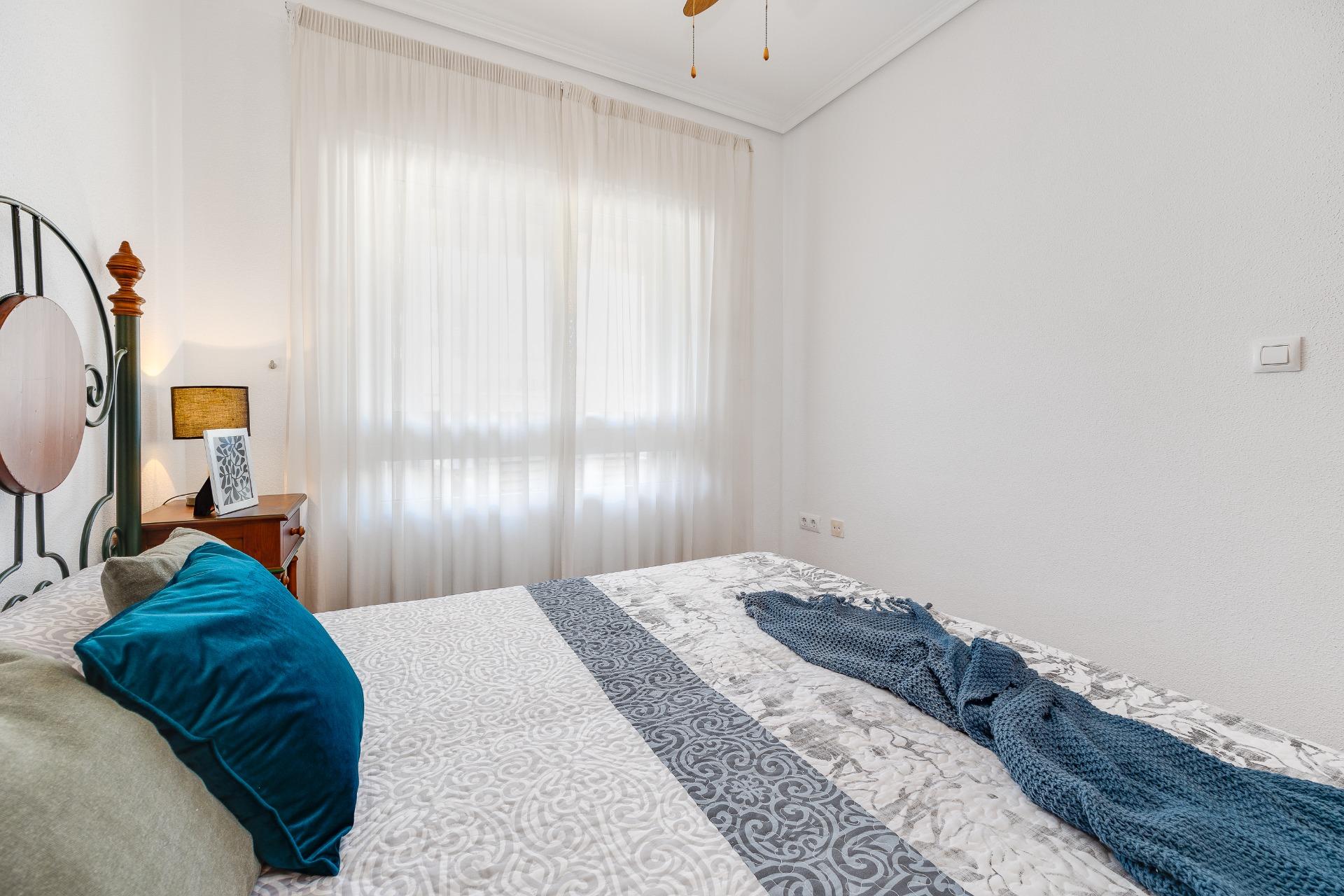 For sale - 2 Bedroom 2 Bathroom Penthouse in Torrevieja - Paseo Maritimo  - Alicante
