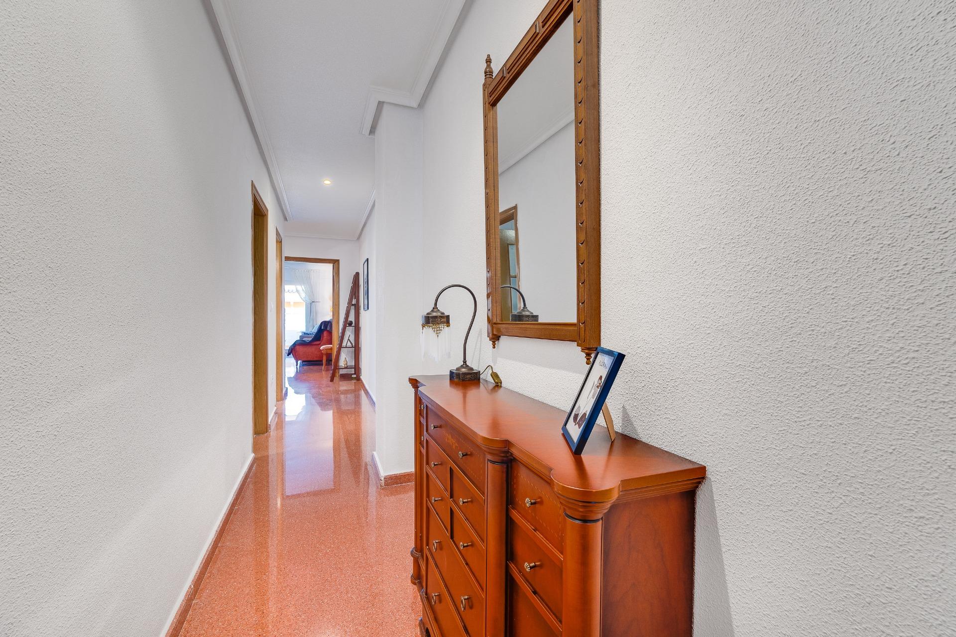 For sale - 2 Bedroom 2 Bathroom Penthouse in Torrevieja - Paseo Maritimo  - Alicante