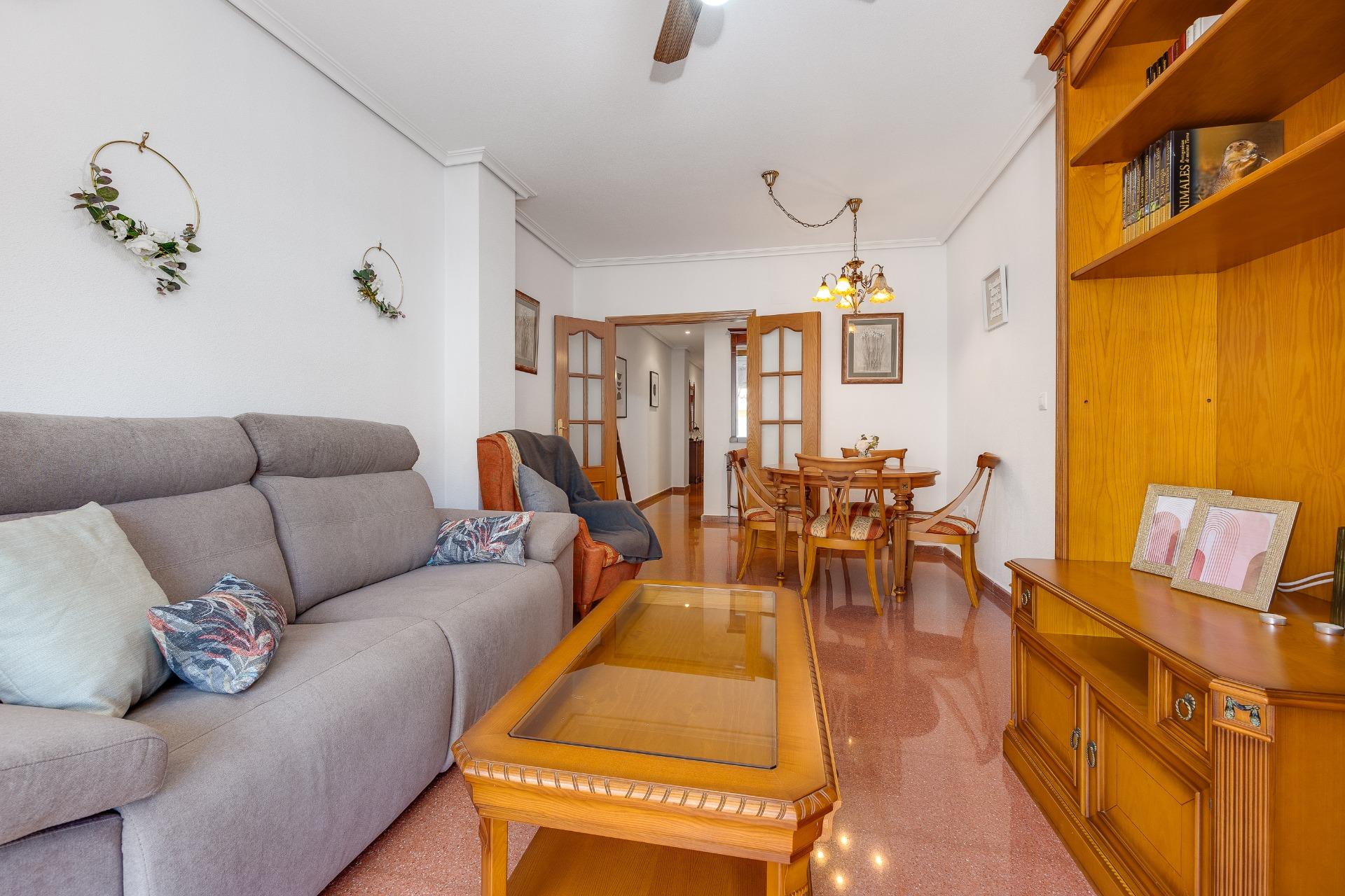 For sale - 2 Bedroom 2 Bathroom Penthouse in Torrevieja - Paseo Maritimo  - Alicante
