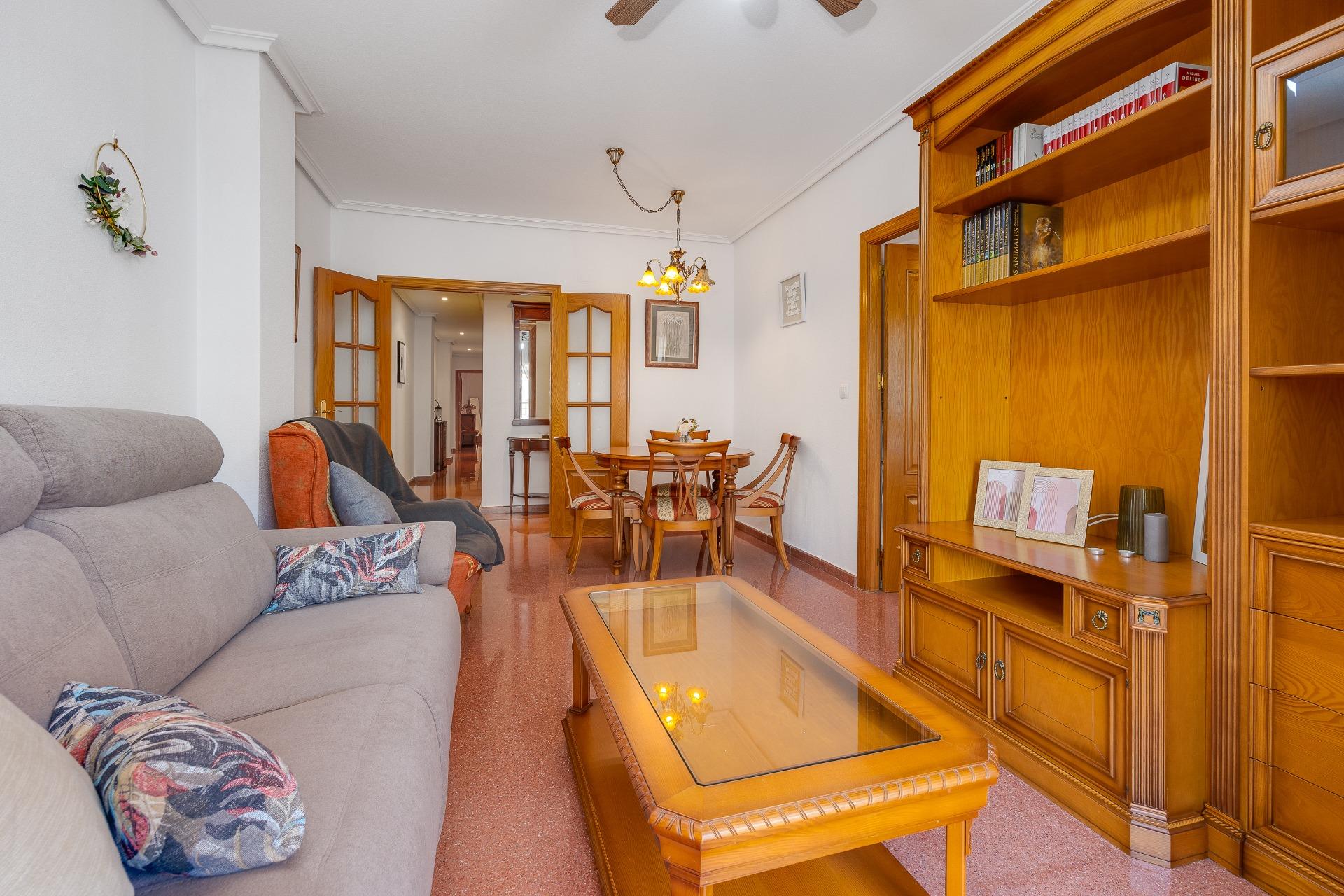 For sale - 2 Bedroom 2 Bathroom Penthouse in Torrevieja - Paseo Maritimo  - Alicante