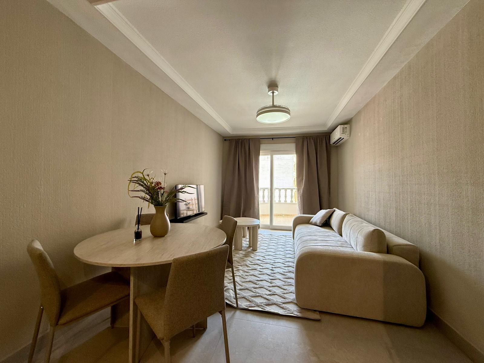 For sale - 2 Bedroom 1 Bathroom Apartment in Torrevieja - Playa Del Cura  - Alicante