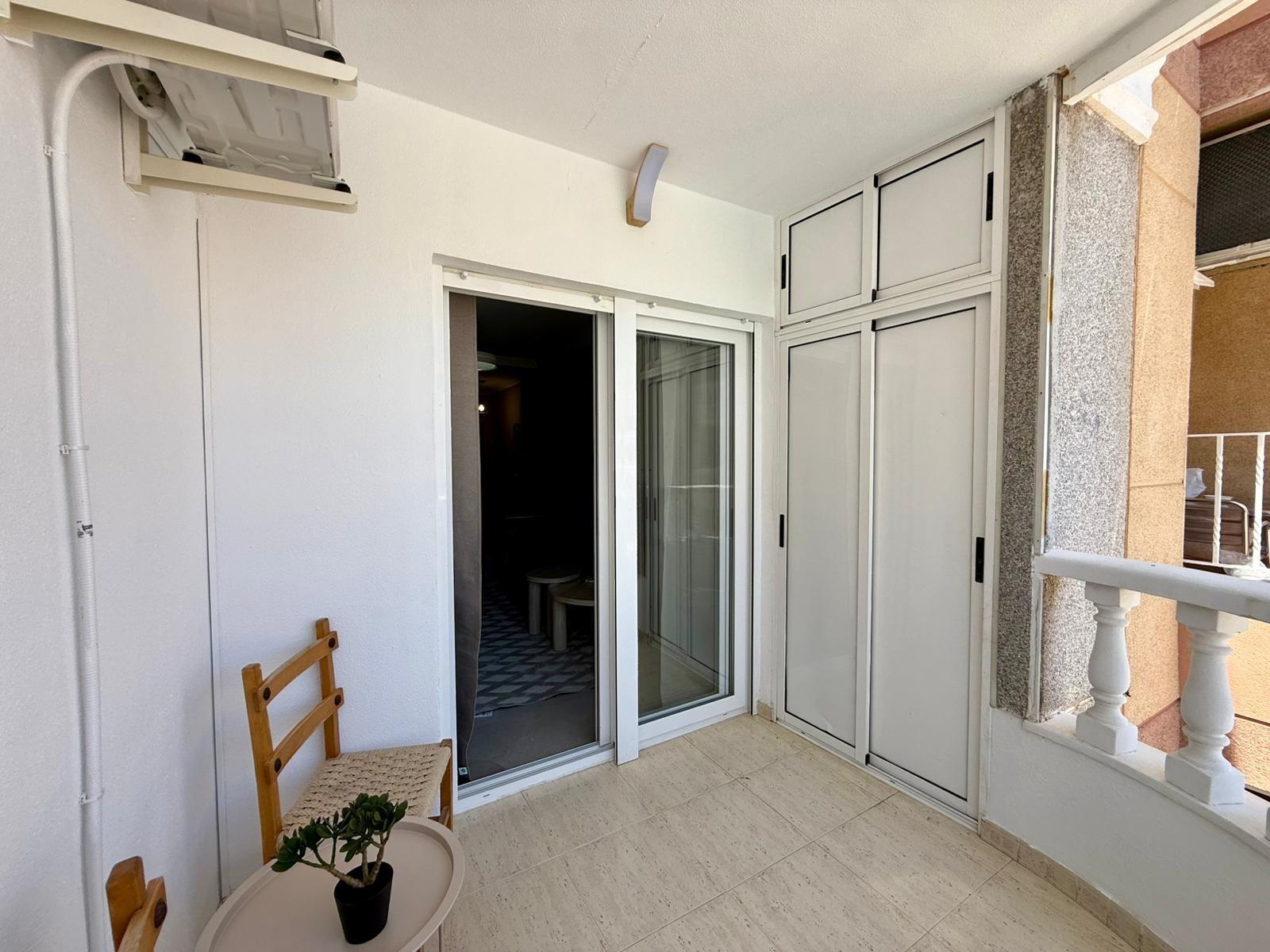 For sale - 2 Bedroom 1 Bathroom Apartment in Torrevieja - Playa Del Cura  - Alicante